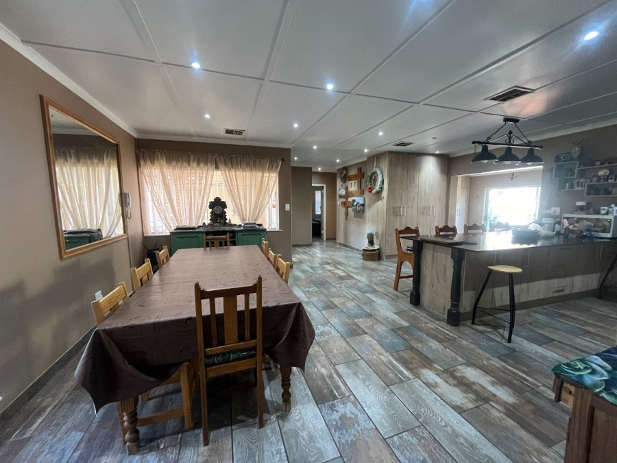 5 Bedroom Property for Sale in Blydeville Northern Cape